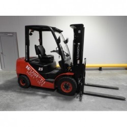 NEUWERTH Logistics SA - Hangcha - CPCD25-XW55F - Chariot-élévateur Diesel