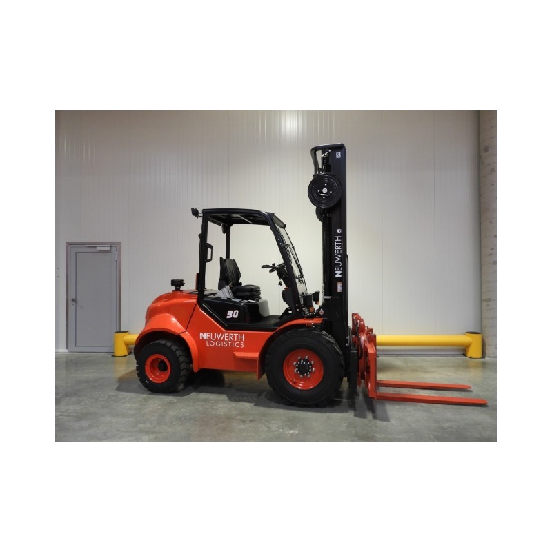 NEUWERTH Logistics SA - Hangcha - CPCD30-XW43E-RT - Chariot-élévateur Diesel