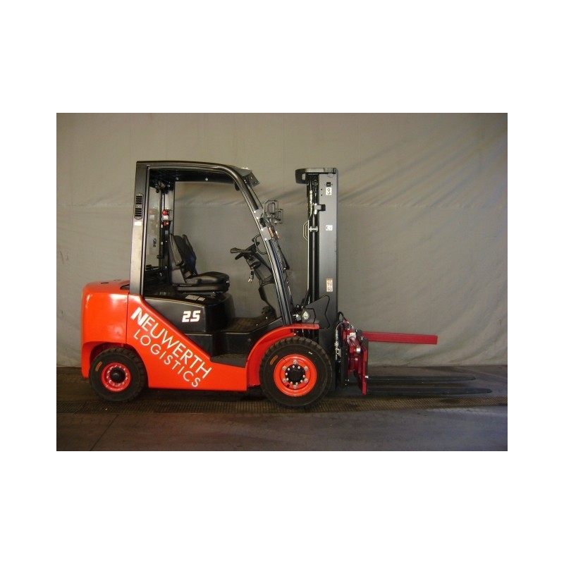 NEUWERTH Logistics SA - Hangcha - CPCD25-XW56F - Chariot-élévateur Diesel