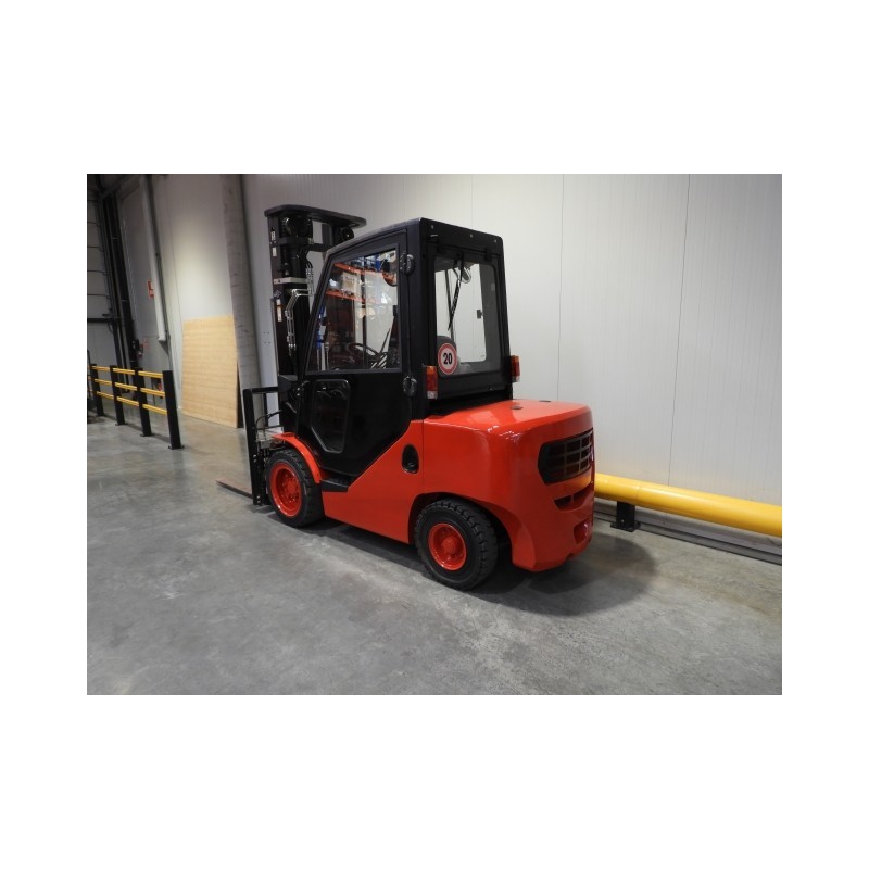 NEUWERTH Logistics SA - Hangcha - CPCD35-XW33F - Chariot-élévateur Diesel