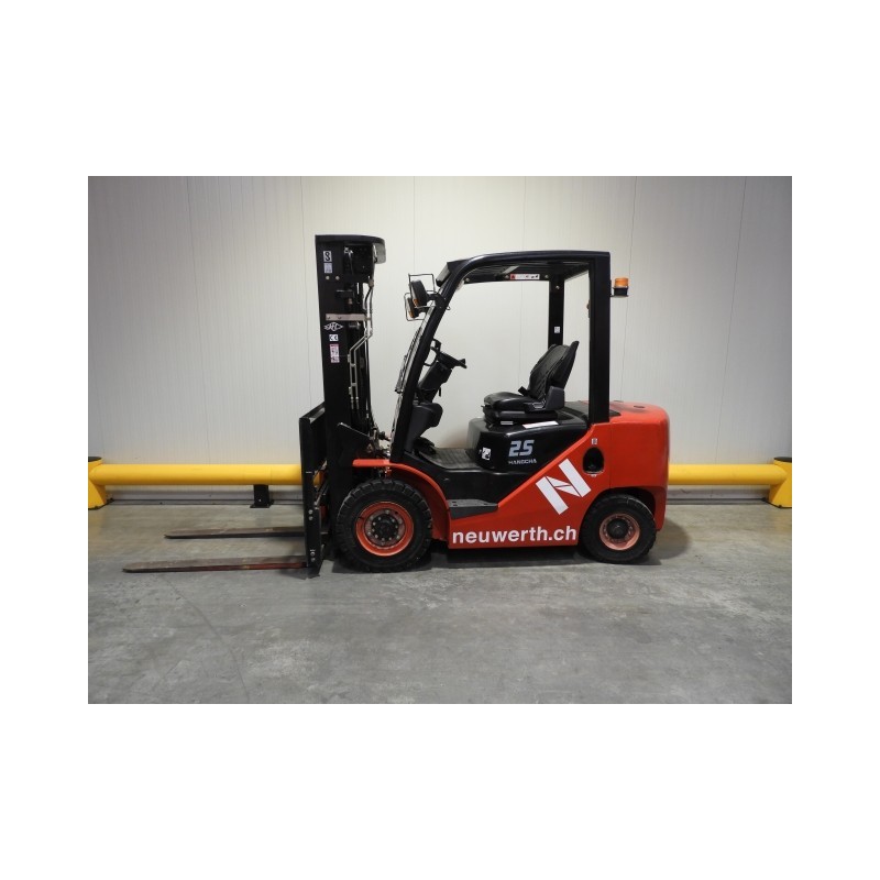 NEUWERTH Logistics SA - Hangcha - CPCD25-XW27F - Chariot-élévateur Diesel