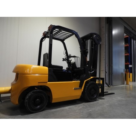 NEUWERTH Logistics SA - Hangcha - CPCD25N-RW33B - Chariot-élévateur Diesel