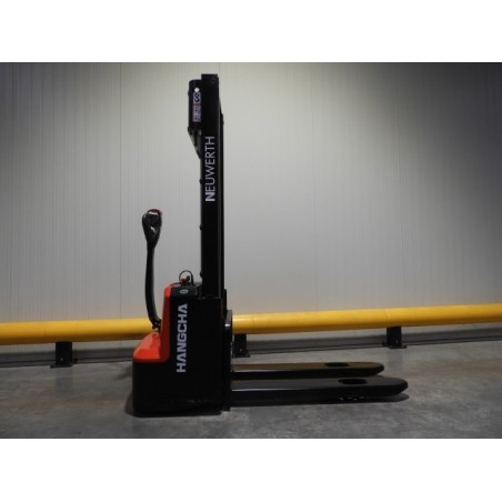 NEUWERTH Logistics SA - Hangcha - CDD12-AMC1-L - Gerbeur électrique
