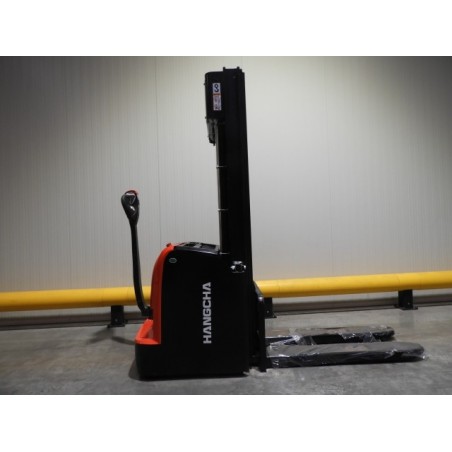 NEUWERTH Logistics SA - Hangcha - CDD20-AZ3 - Gerbeur électrique