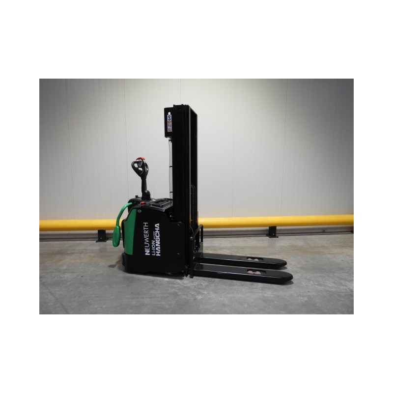 NEUWERTH Logistics SA - Hangcha - CDD16-AC1S-L-I - Gerbeur électrique