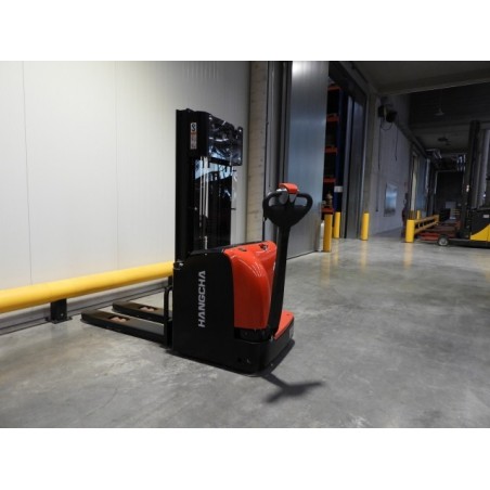 NEUWERTH Logistics SA - Hangcha - CDD12-AZ3 - Gerbeur électrique