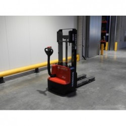 NEUWERTH Logistics SA - Hangcha - CDD12-AMC1-SZ - Gerbeur électrique 2