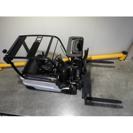 NEUWERTH Logistics SA - Atlet - MX 35L - Chariot-élévateur électrique