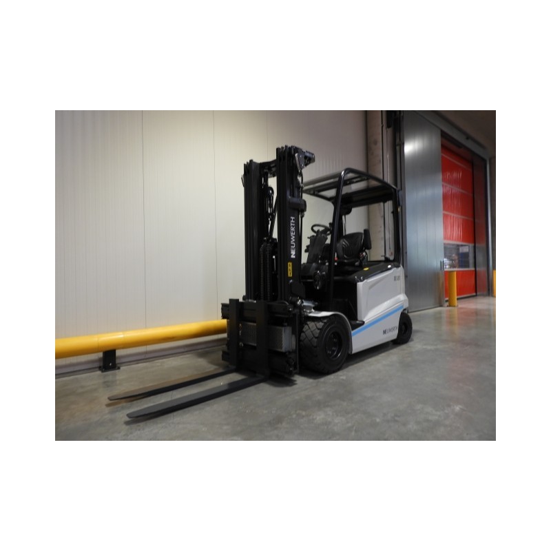 NEUWERTH Logistics SA - Atlet - MX 35L - Chariot-élévateur électrique