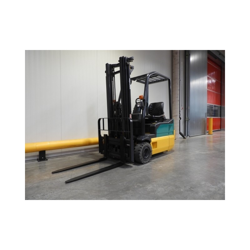 NEUWERTH Logistics SA - Komatsu - FB15M-2R - Chariot-élévateur électrique