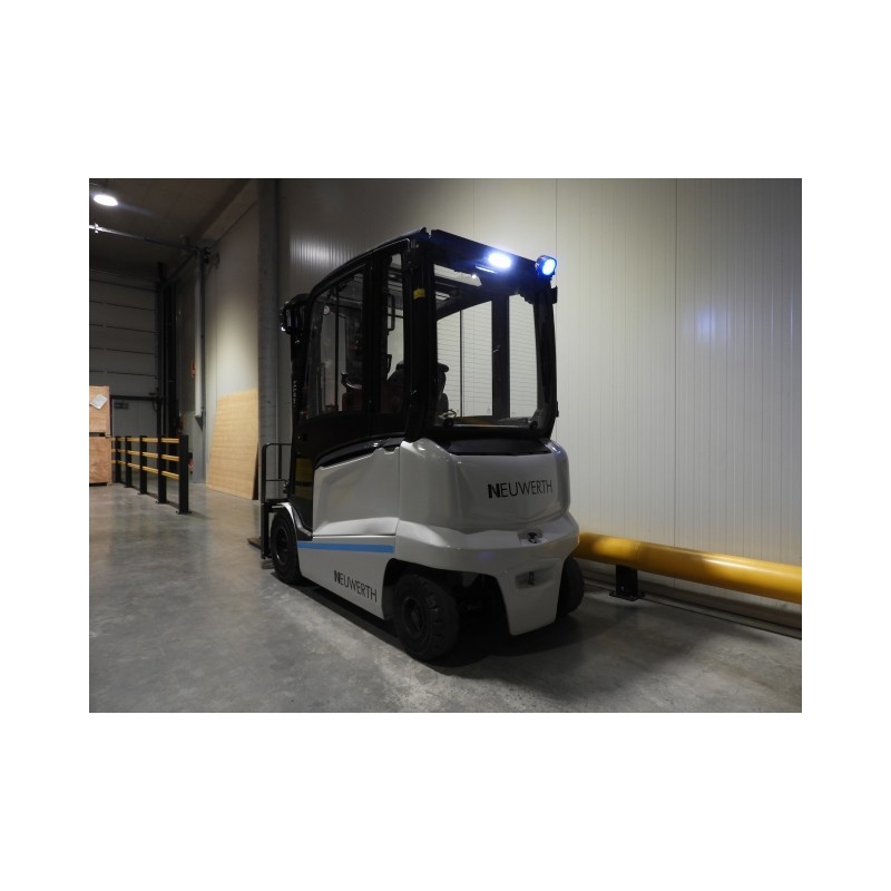 NEUWERTH Logistics SA - Atlet - MX 35L - Chariot-élévateur électrique