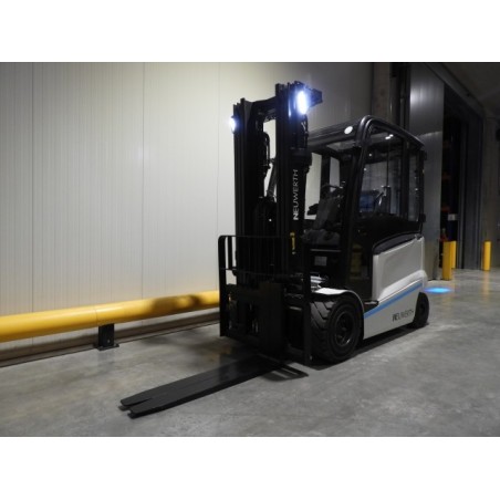 NEUWERTH Logistics SA - Atlet - MX 35L - Chariot-élévateur électrique
