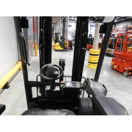 NEUWERTH Logistics SA - Atlet - TX3-15S - Chariot-élévateur électrique