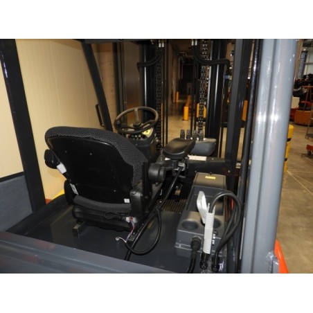 NEUWERTH Logistics SA - Mora - EP 100 RAS C 700MM - Chariot-élévateur électrique