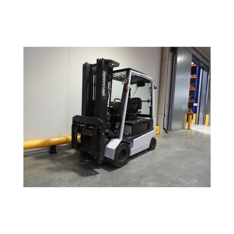 NEUWERTH Logistics SA - Atlet - EH 30 - Chariot-élévateur électrique