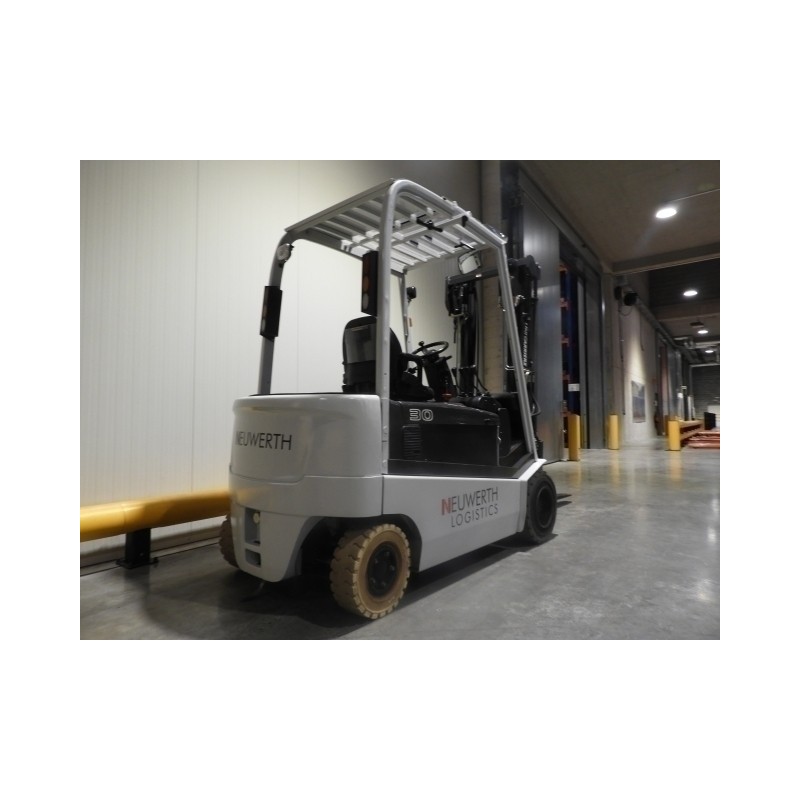 NEUWERTH Logistics SA - Atlet - EH 30 - Chariot-élévateur électrique