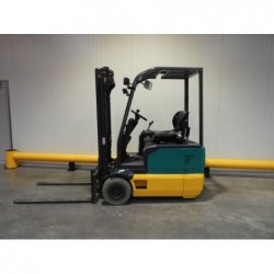 NEUWERTH Logistics SA - Komatsu - FB15MG-2R - Chariot-élévateur électrique 2