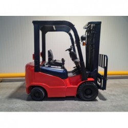 NEUWERTH Logistics SA - Heli - cpcd18 - Chariot-élévateur Diesel