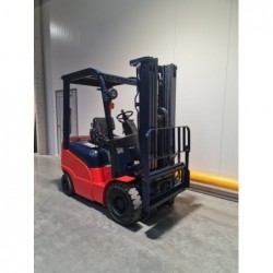 NEUWERTH Logistics SA - Heli - cpcd18 - Chariot-élévateur Diesel 2