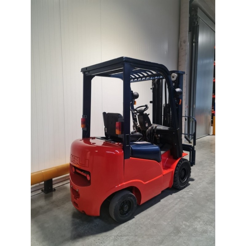 NEUWERTH Logistics SA - Heli - cpcd18 - Chariot-élévateur Diesel