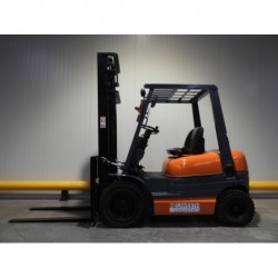 NEUWERTH Logistics SA - Toyota - 02-6FD20 - Chariot-élévateur Diesel 2