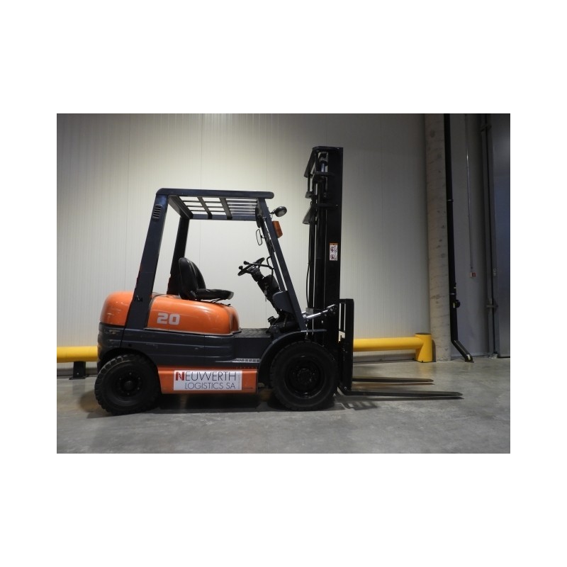 NEUWERTH Logistics SA - Toyota - 02-6FD20 - Chariot-élévateur Diesel