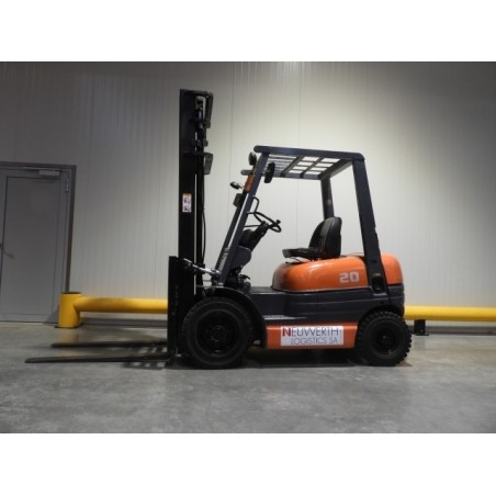 NEUWERTH Logistics SA - Toyota - 02-6FD20 - Chariot-élévateur Diesel