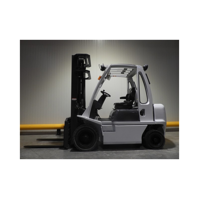 NEUWERTH Logistics SA - Atlet - DL 25 - Chariot-élévateur Diesel