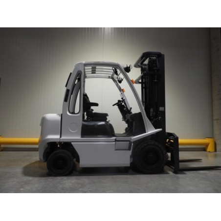 NEUWERTH Logistics SA - Atlet - DL 25 - Chariot-élévateur Diesel