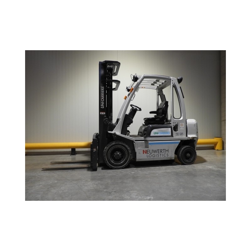NEUWERTH Logistics SA - Atlet - DL 25 - Chariot-élévateur Diesel