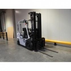 NEUWERTH Logistics SA - Atlet - DL 25 - Chariot-élévateur Diesel 2