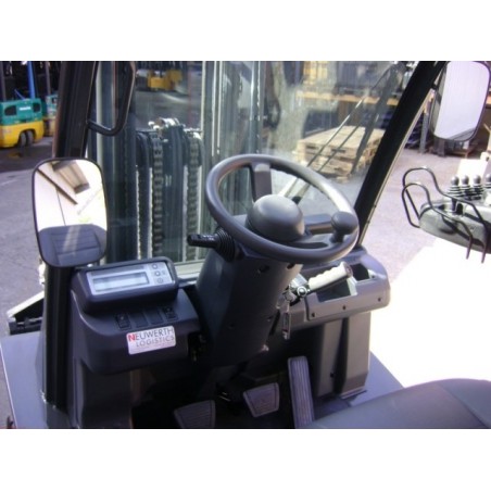 NEUWERTH Logistics SA - Atlet - DL 30 - Chariot-élévateur Diesel