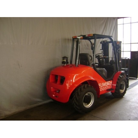 NEUWERTH Logistics SA - Neslift - CPCD25-4WD - Tout-terrain 4x4