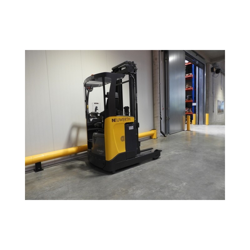 NEUWERTH Logistics SA - Atlet - ums 160 - Chariot à mât retractable