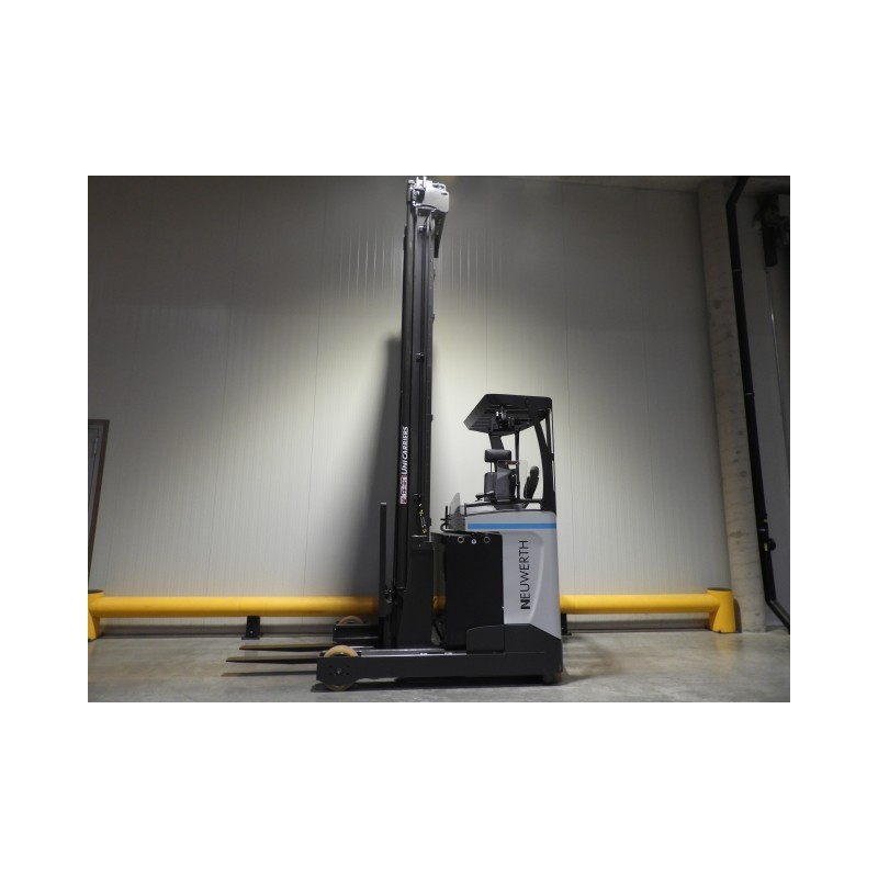 NEUWERTH Logistics SA - Atlet - UHD 200 - Chariot à mât retractable