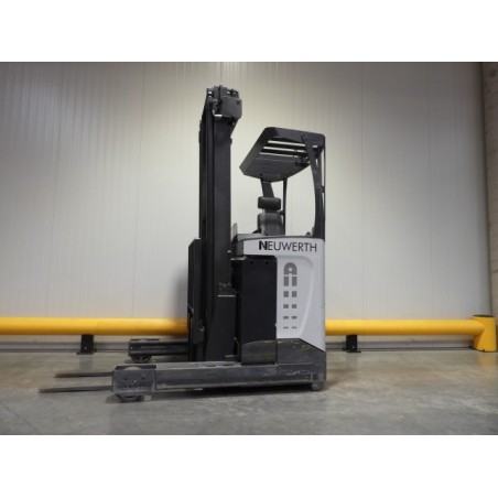 NEUWERTH Logistics SA - Atlet - UMS 160 - Chariot à mât retractable