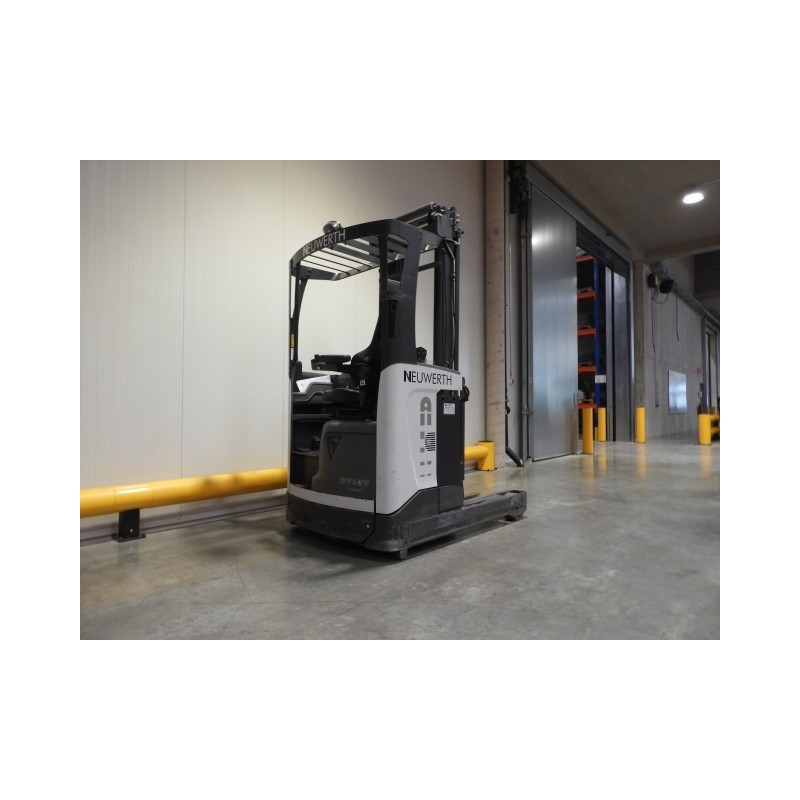 NEUWERTH Logistics SA - Atlet - UMS 160 - Chariot à mât retractable