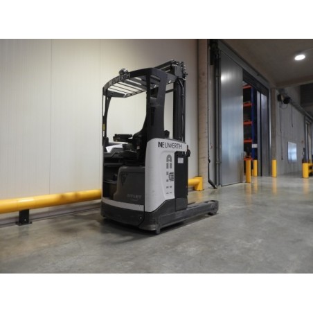 NEUWERTH Logistics SA - Atlet - UMS 160 - Chariot à mât retractable