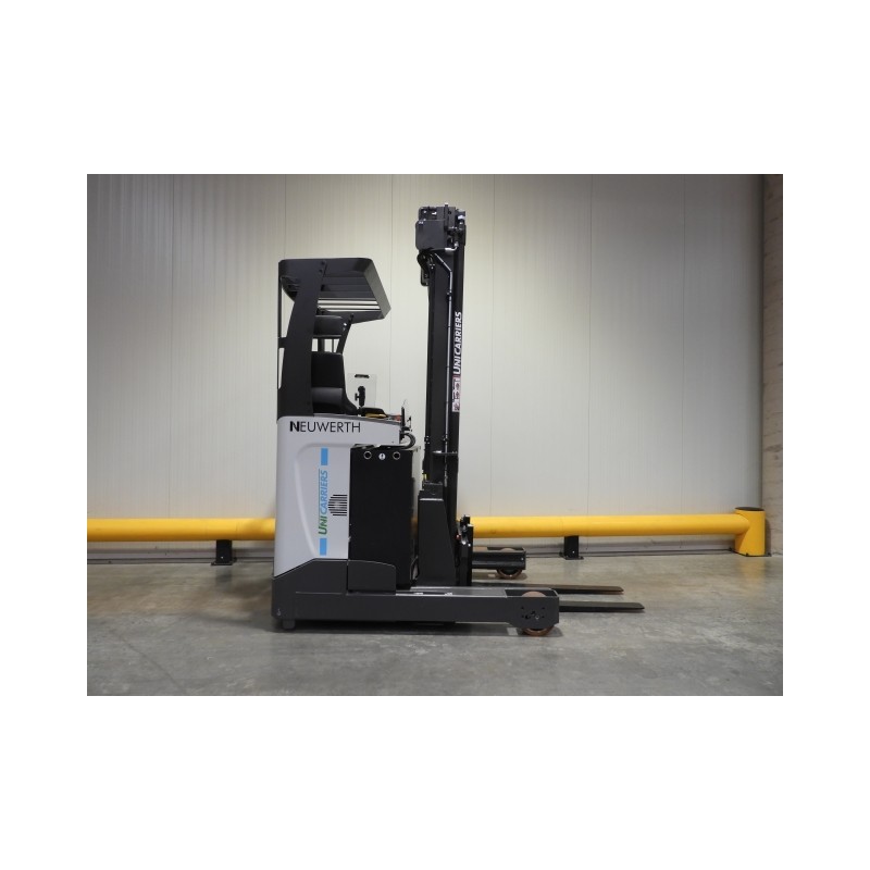 NEUWERTH Logistics SA - Atlet - UMS 160 - Chariot à mât retractable