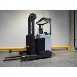 NEUWERTH Logistics SA - Atlet - UMS 160 - Chariot à mât retractable 2