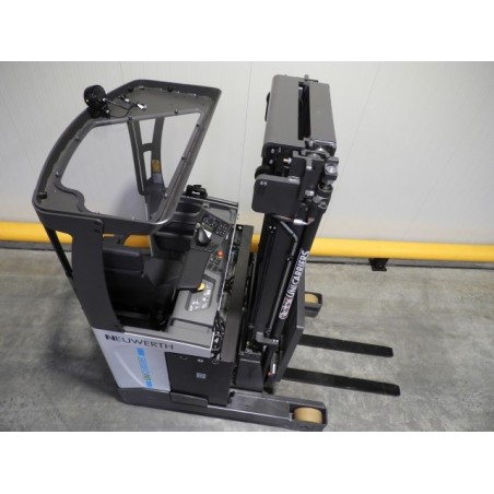 NEUWERTH Logistics SA - Atlet - UMS 160 - Chariot à mât retractable