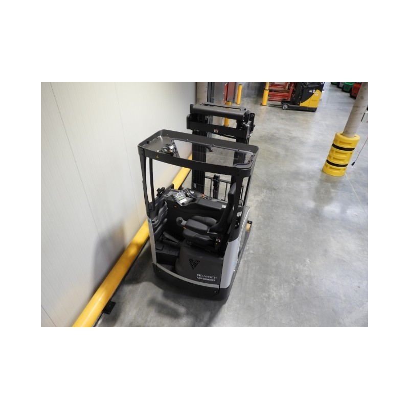 NEUWERTH Logistics SA - Atlet - UMS 160 - Chariot à mât retractable