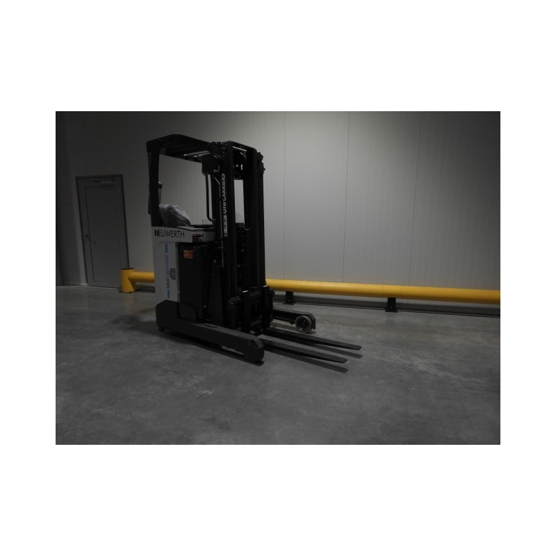 NEUWERTH Logistics SA - Atlet - ULS 120 - Chariot à mât retractable