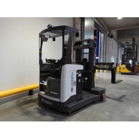 NEUWERTH Logistics SA - Atlet - UFW 200 - Chariot à mât retractable