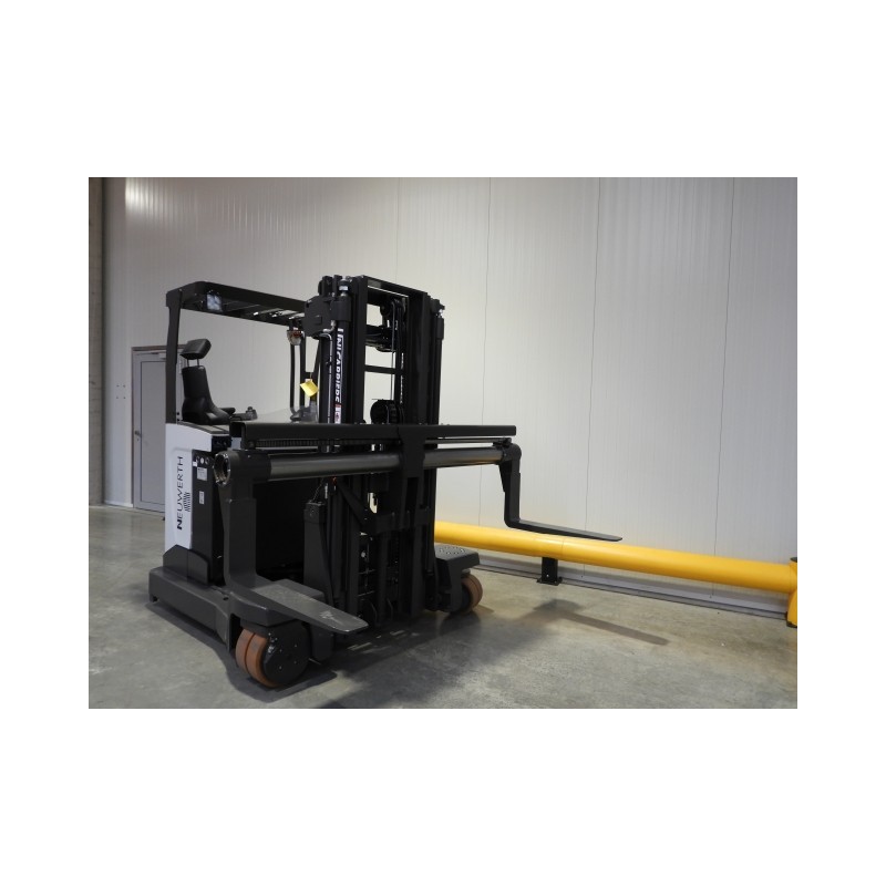 NEUWERTH Logistics SA - Atlet - UFW 200 - Chariot à mât retractable