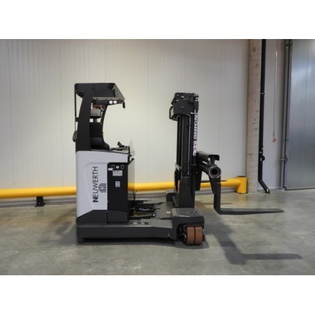 NEUWERTH Logistics SA - Atlet - UFW 200 - Chariot à mât retractable