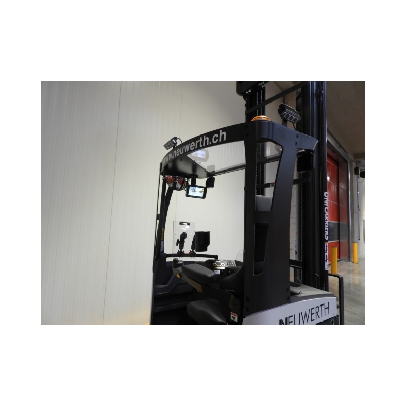 NEUWERTH Logistics SA - Atlet - UMS 160 - Chariot à mât retractable