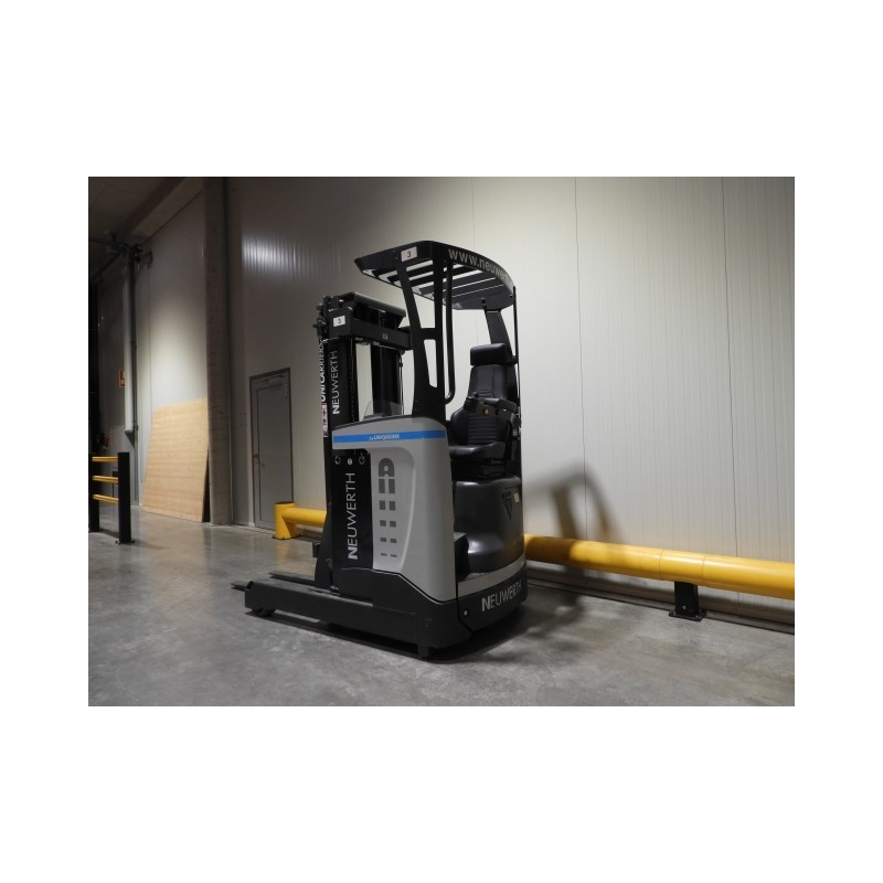 NEUWERTH Logistics SA - Atlet - ULS 140 - Chariot à mât retractable