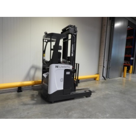 NEUWERTH Logistics SA - Atlet - UMS 160 - Chariot à mât retractable