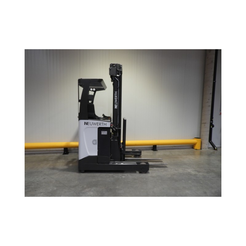 NEUWERTH Logistics SA - Atlet - UMS 160 - Chariot à mât retractable